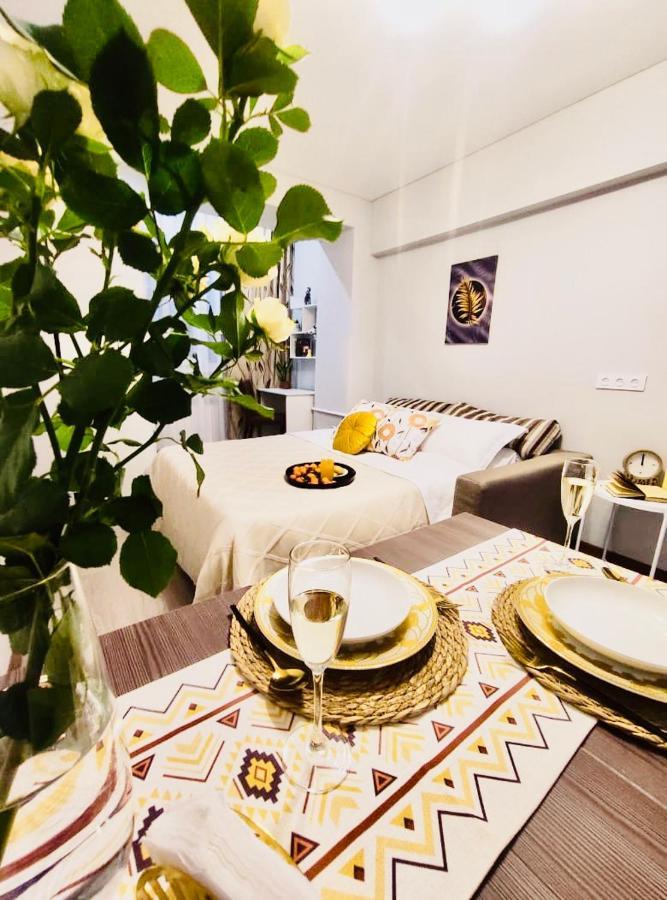 Like Home Apartments Timiryazev Street アルマトイ エクステリア 写真