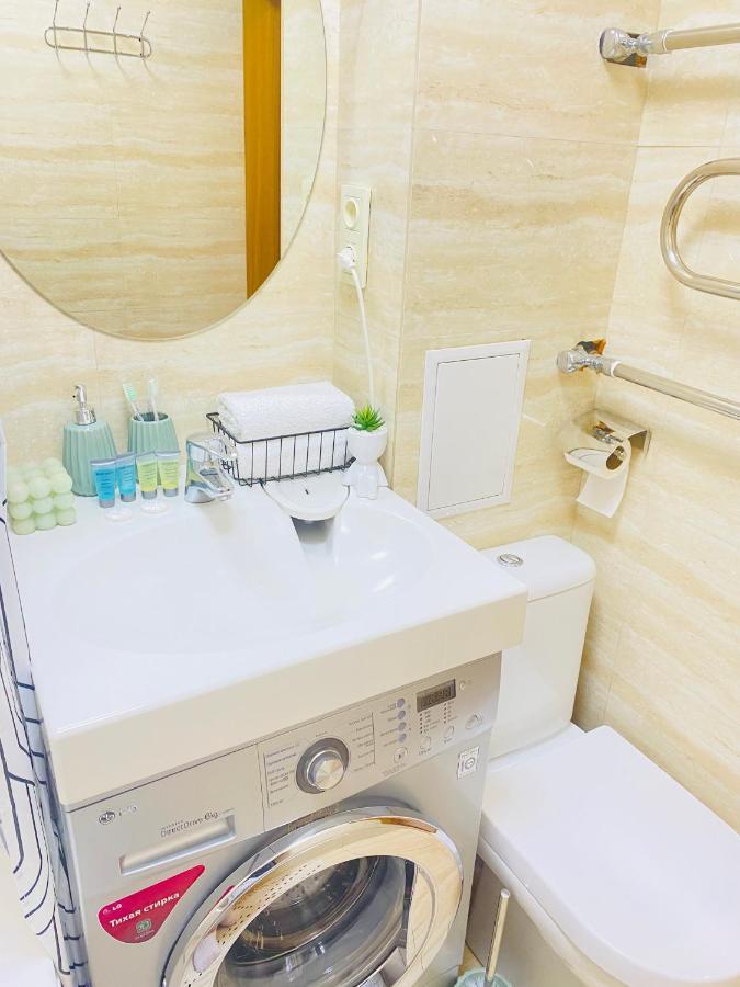 Like Home Apartments Timiryazev Street アルマトイ エクステリア 写真