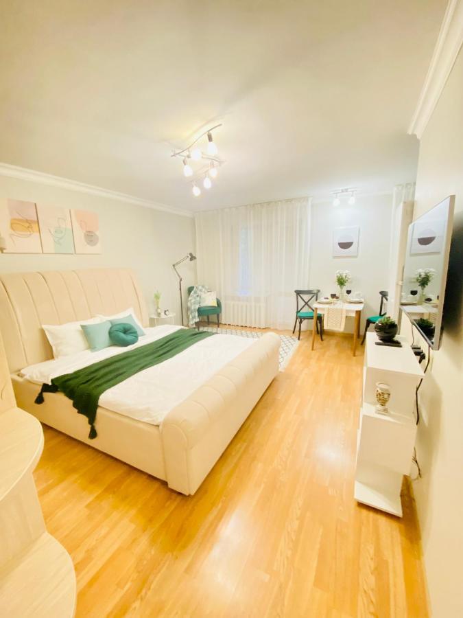 Like Home Apartments Timiryazev Street アルマトイ エクステリア 写真